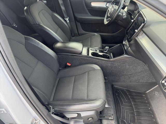 used 2020 Volvo XC40 car, priced at $17,700