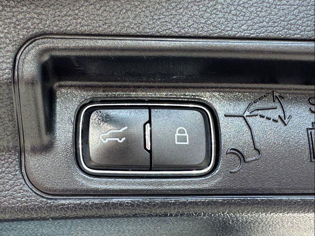 used 2021 Ford Explorer car, priced at $20,900