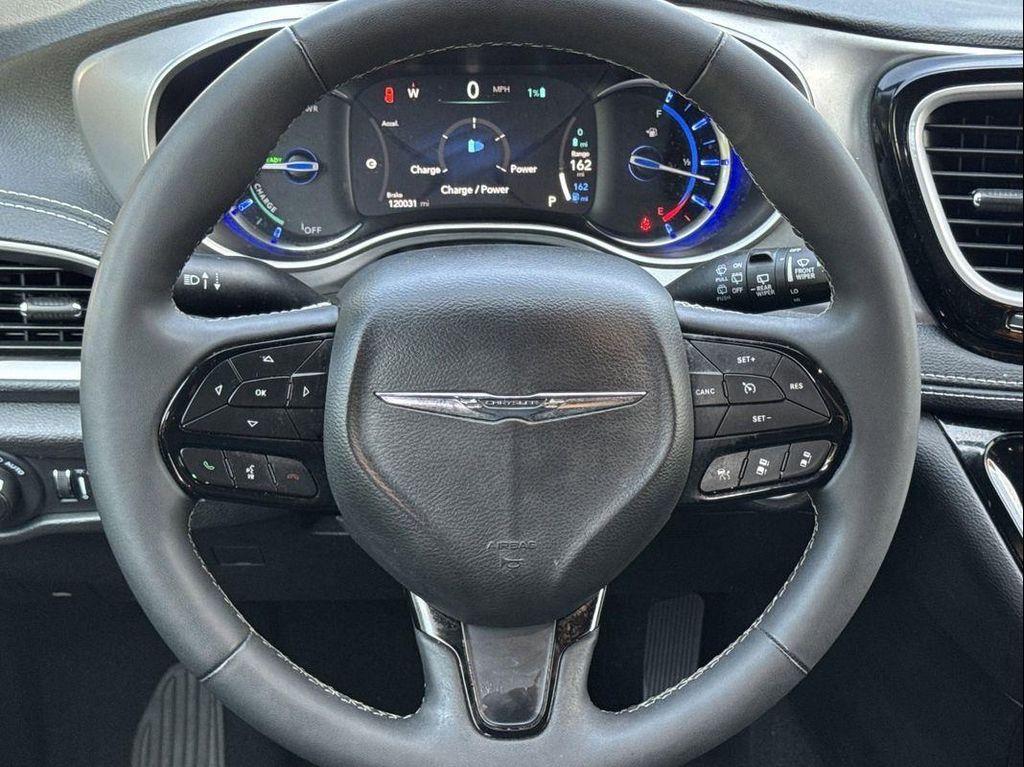 used 2023 Chrysler Pacifica Hybrid car, priced at $23,665