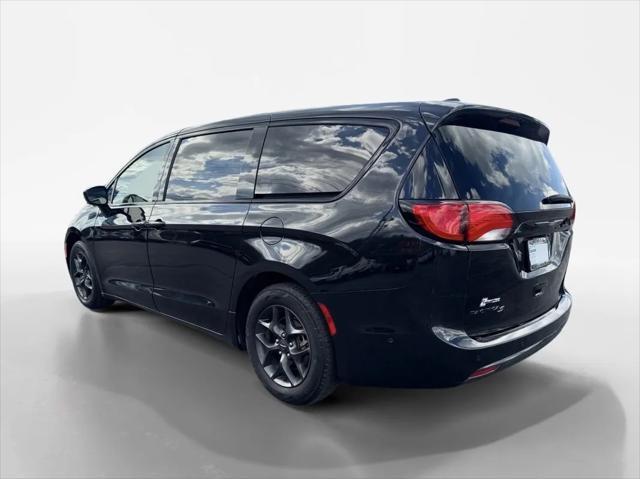 used 2020 Chrysler Pacifica car, priced at $17,995