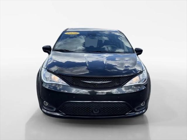 used 2020 Chrysler Pacifica car, priced at $17,995