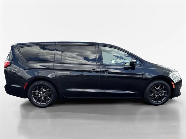 used 2020 Chrysler Pacifica car, priced at $17,995