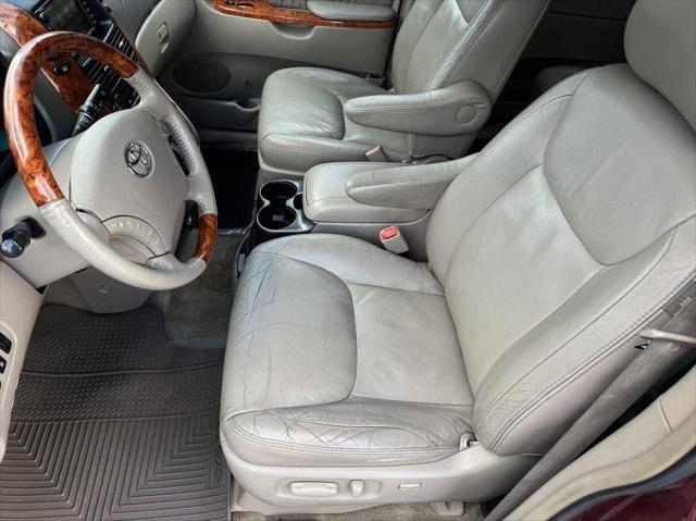 used 2006 Toyota Sienna car, priced at $5,542