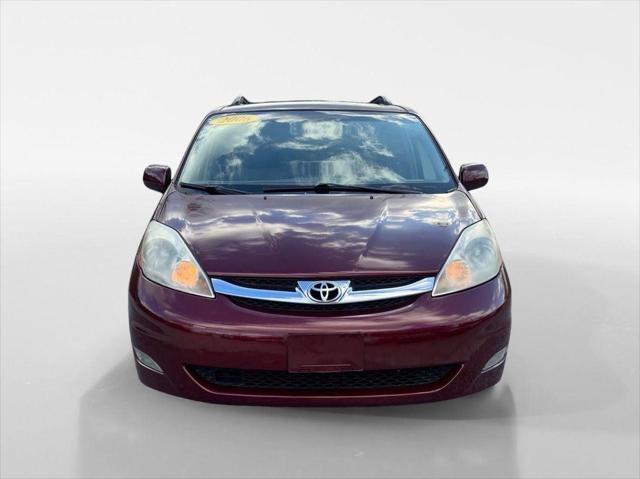 used 2006 Toyota Sienna car, priced at $5,542