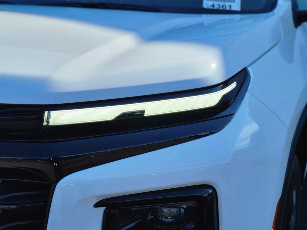 new 2026 Chevrolet Traverse car, priced at $44,405