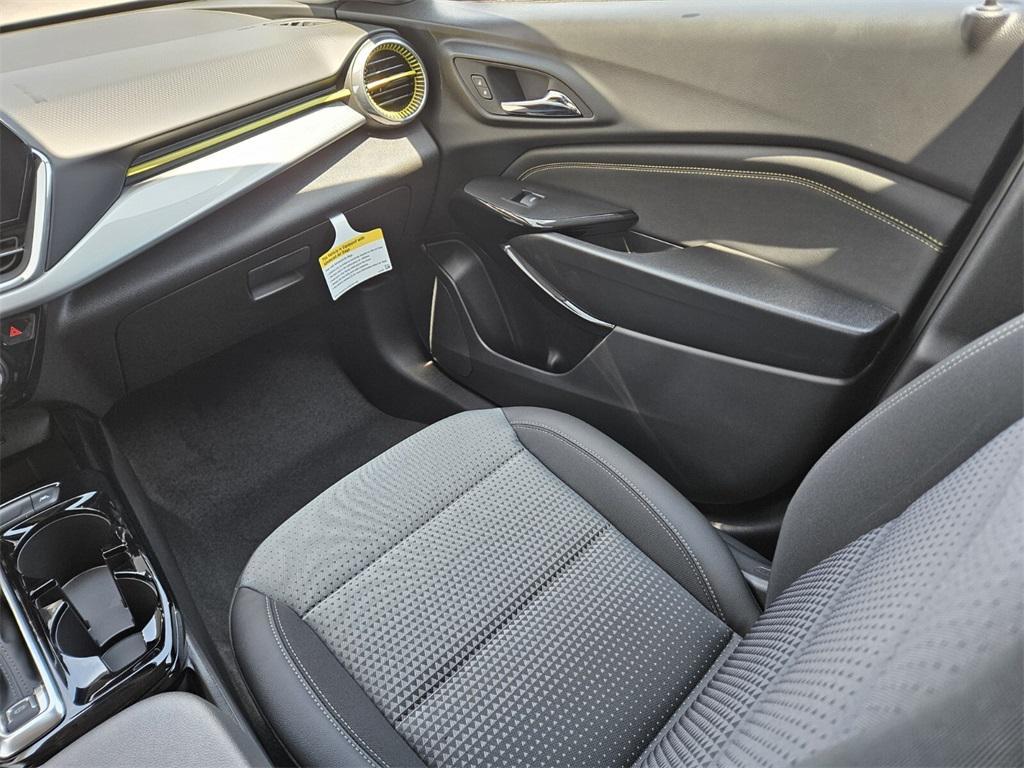 new 2025 Chevrolet Trax car, priced at $23,040