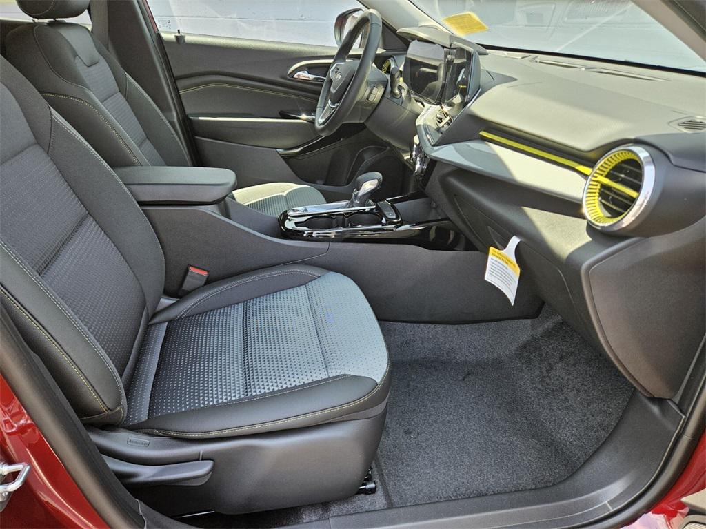 new 2025 Chevrolet Trax car, priced at $23,040