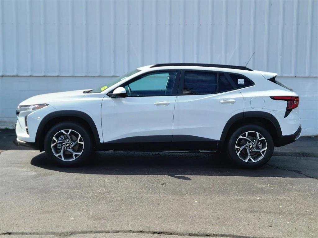 new 2025 Chevrolet Trax car, priced at $23,490