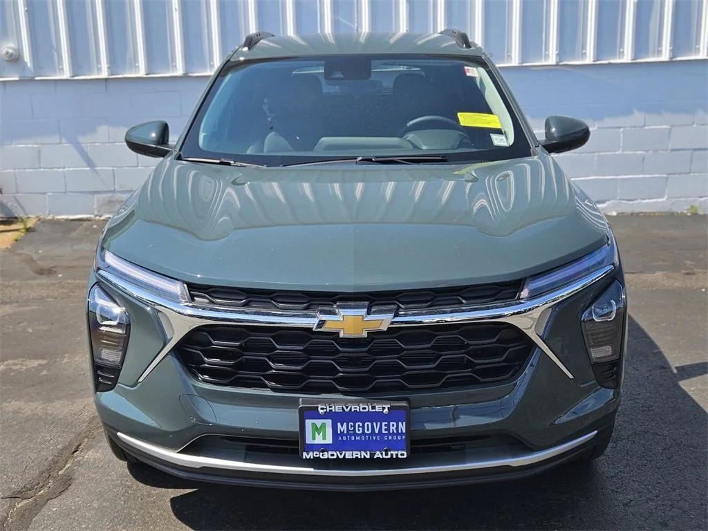 new 2025 Chevrolet Trax car, priced at $23,835