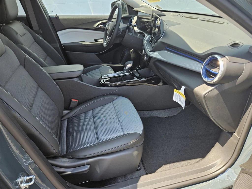 new 2025 Chevrolet Trax car, priced at $23,835