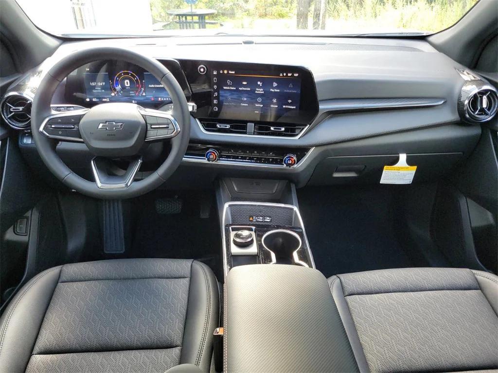 new 2026 Chevrolet Equinox car, priced at $32,340