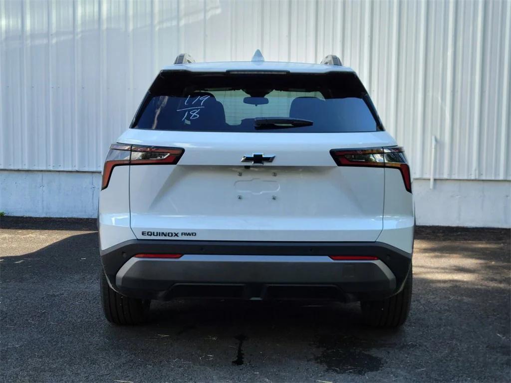 new 2026 Chevrolet Equinox car, priced at $32,340