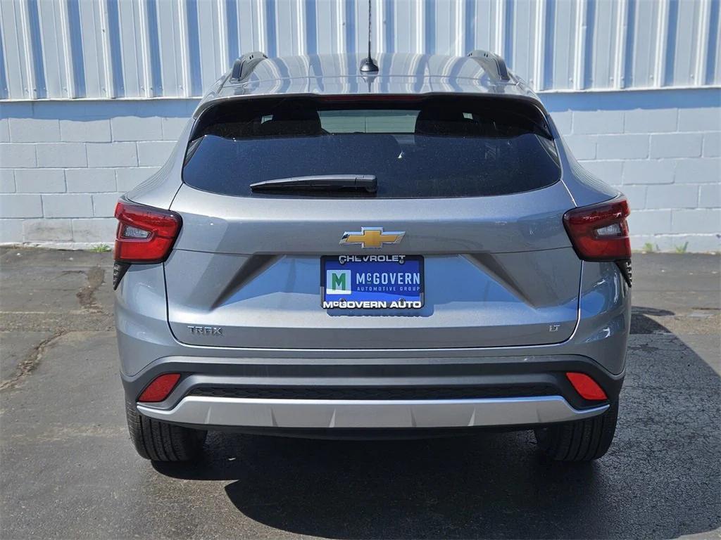 new 2025 Chevrolet Trax car, priced at $23,040