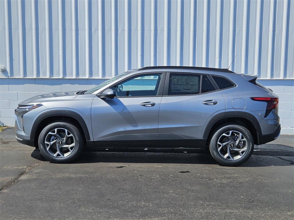 new 2025 Chevrolet Trax car, priced at $23,040