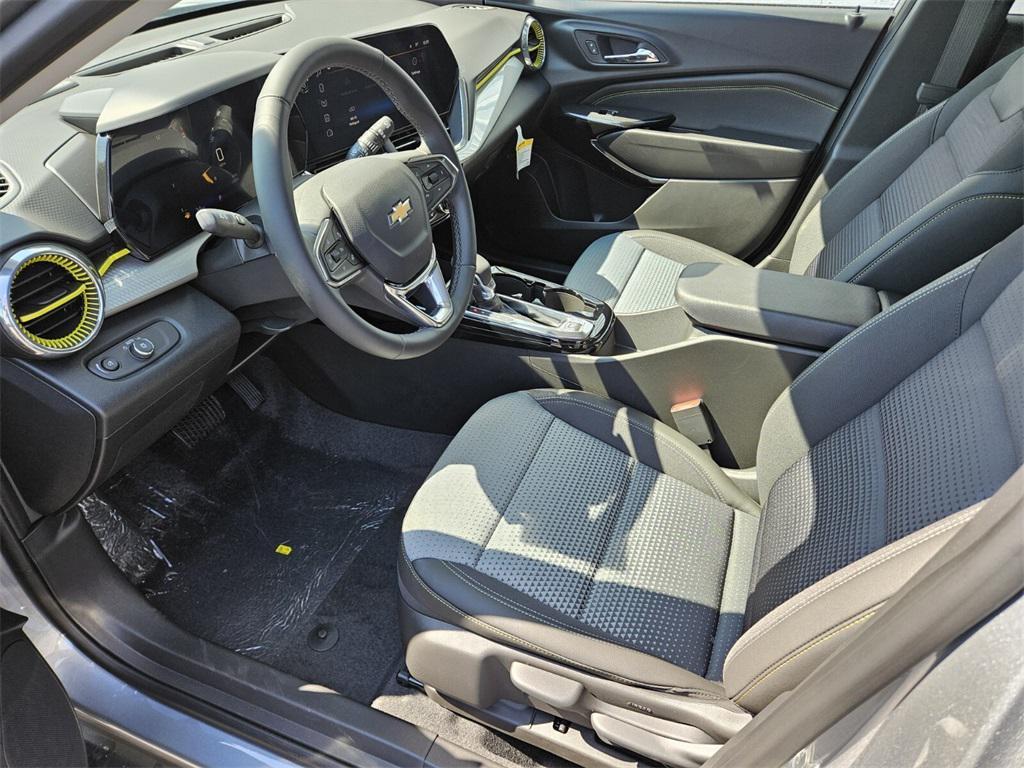 new 2025 Chevrolet Trax car, priced at $23,040