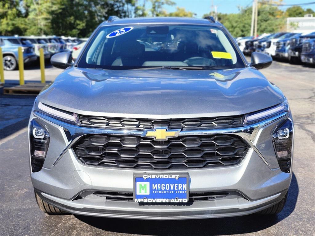 used 2025 Chevrolet Trax car, priced at $23,988