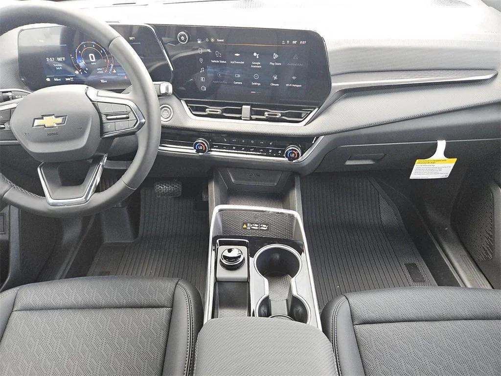 new 2026 Chevrolet Equinox car, priced at $32,240