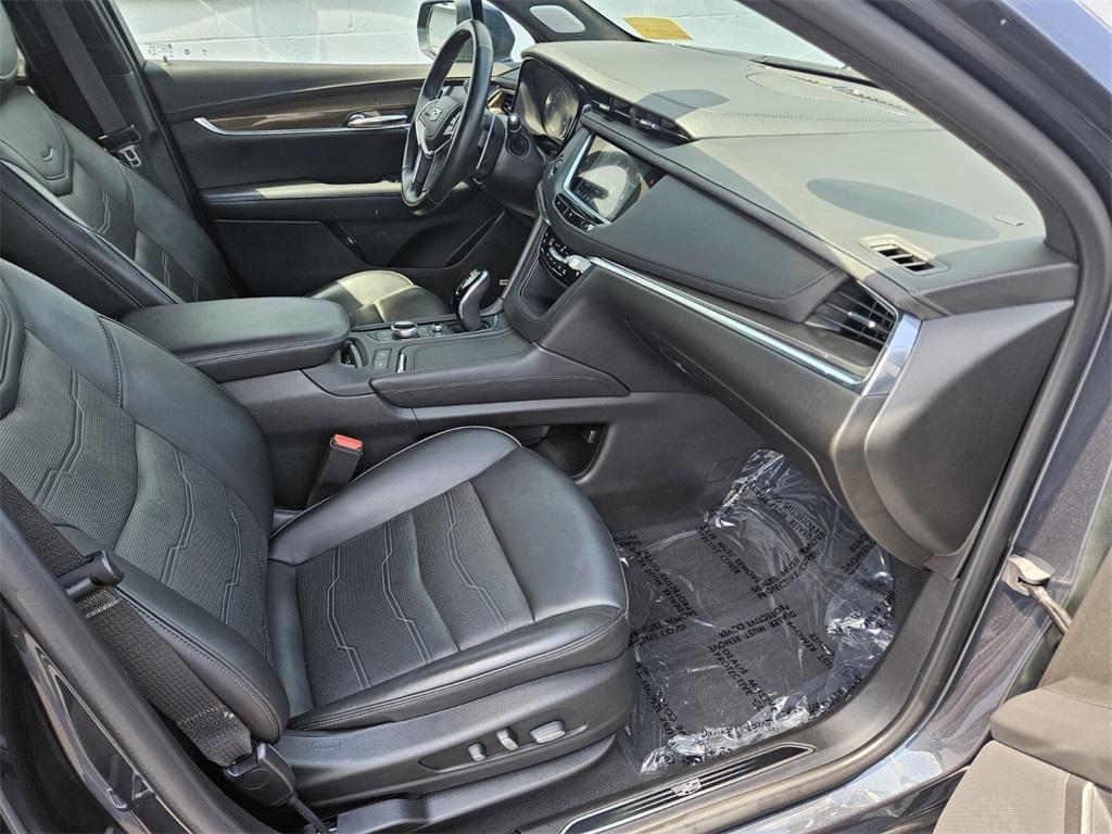used 2020 Cadillac XT5 car, priced at $31,588
