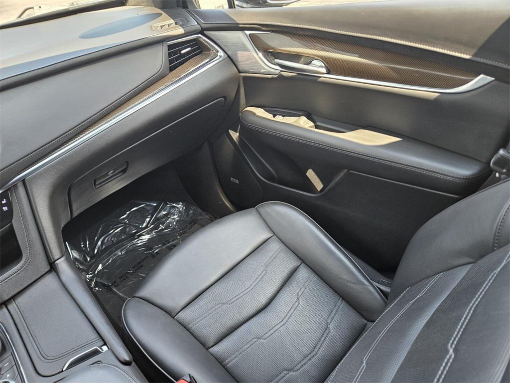used 2020 Cadillac XT5 car, priced at $31,588