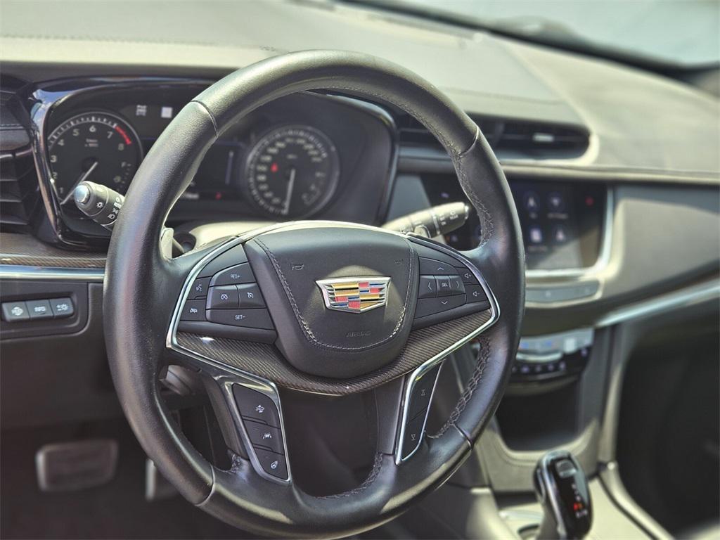 used 2020 Cadillac XT5 car, priced at $31,588