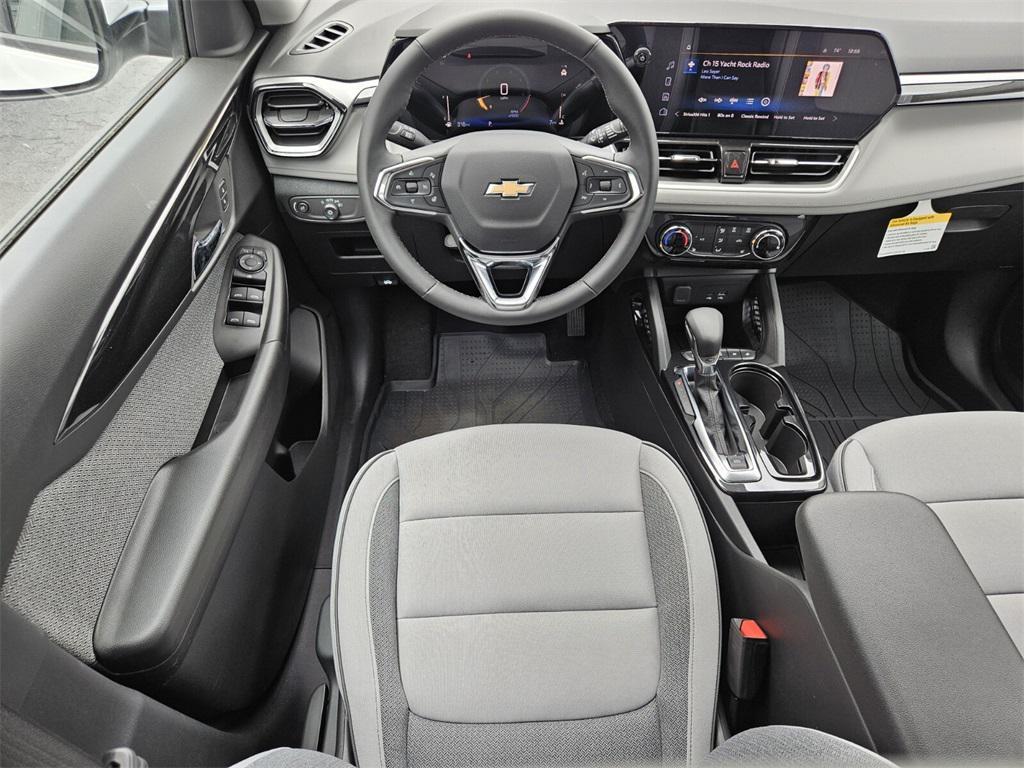 new 2025 Chevrolet TrailBlazer car, priced at $23,855