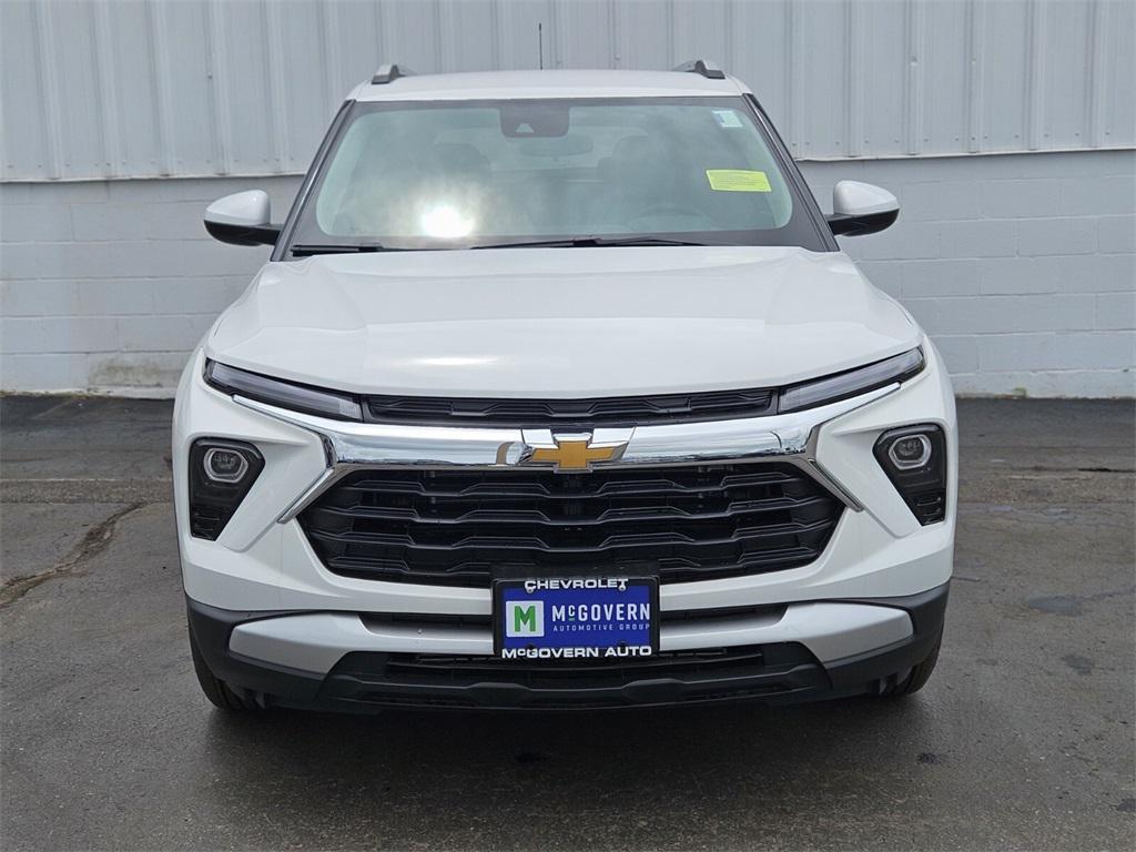 new 2025 Chevrolet TrailBlazer car, priced at $23,855