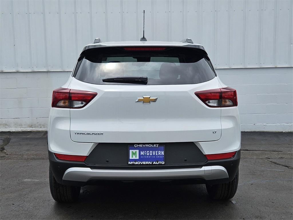 new 2025 Chevrolet TrailBlazer car, priced at $23,855