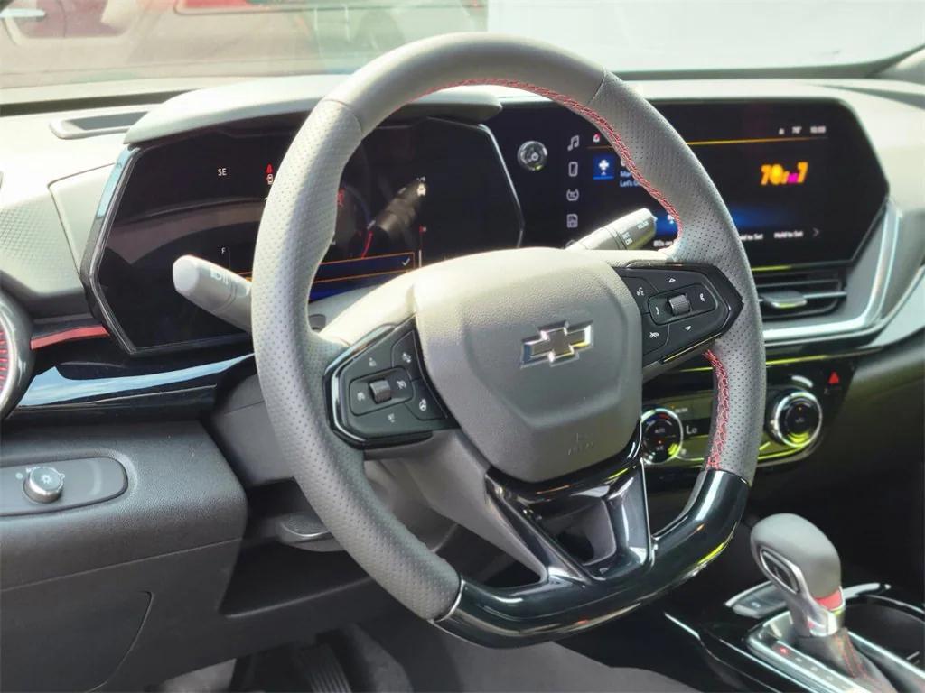 new 2025 Chevrolet Trax car, priced at $25,290