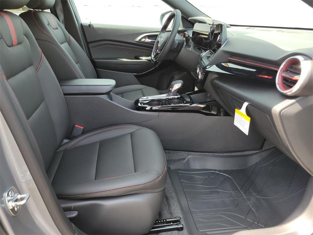 new 2025 Chevrolet Trax car, priced at $25,290