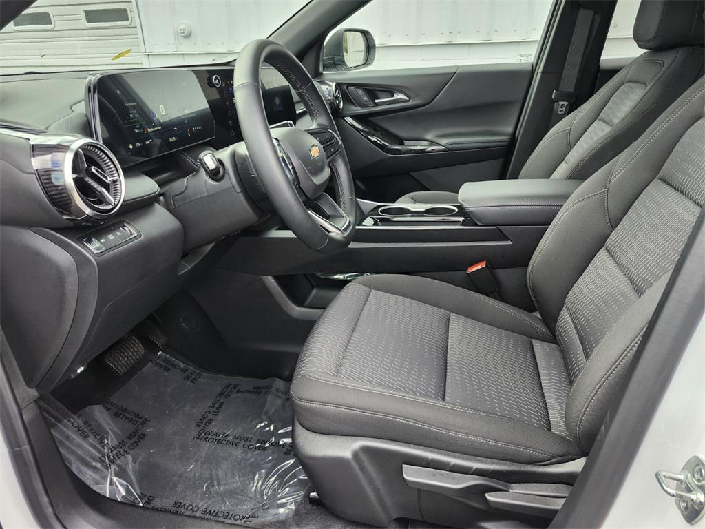 used 2025 Chevrolet Equinox car, priced at $29,888