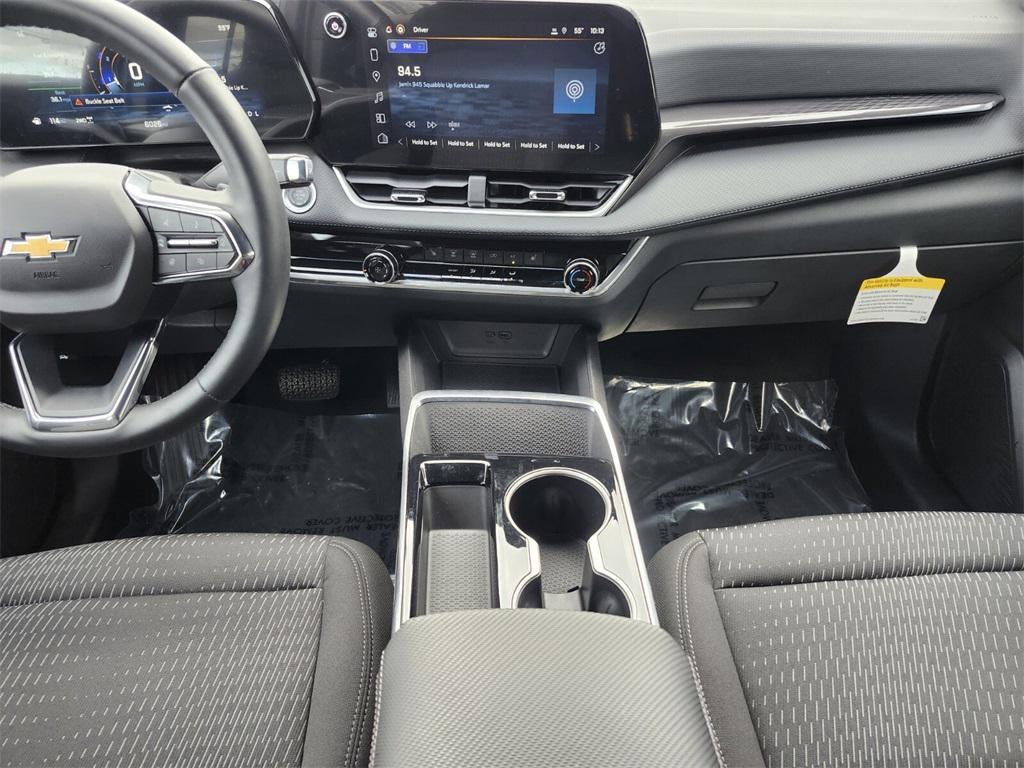 used 2025 Chevrolet Equinox car, priced at $29,888