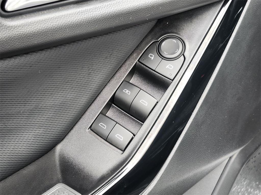 used 2025 Chevrolet Equinox car, priced at $29,888