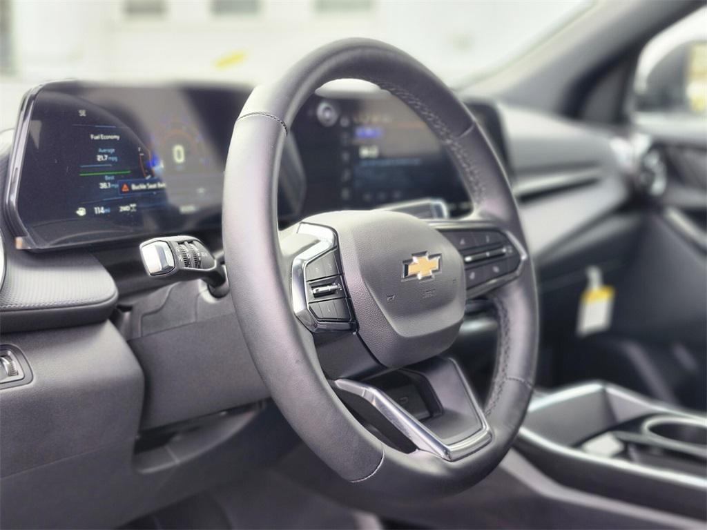 used 2025 Chevrolet Equinox car, priced at $29,888