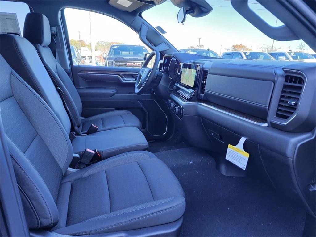 new 2026 Chevrolet Silverado 1500 car, priced at $47,570