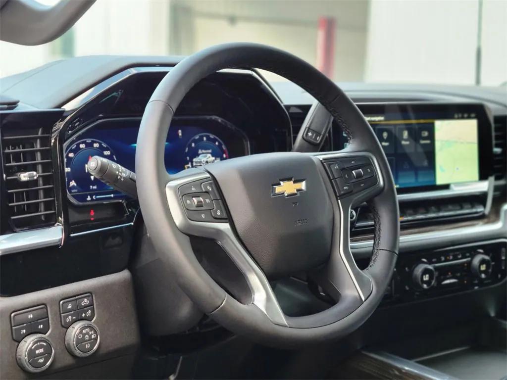 new 2025 Chevrolet Silverado 3500 car, priced at $72,675