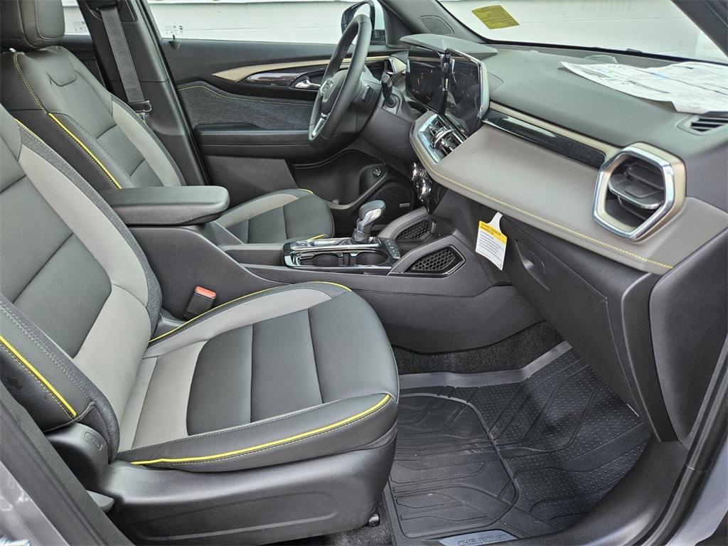 new 2025 Chevrolet TrailBlazer car, priced at $33,020