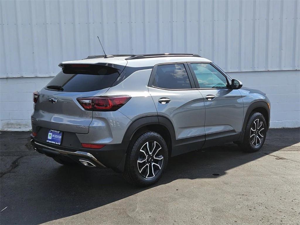 new 2025 Chevrolet TrailBlazer car, priced at $32,820