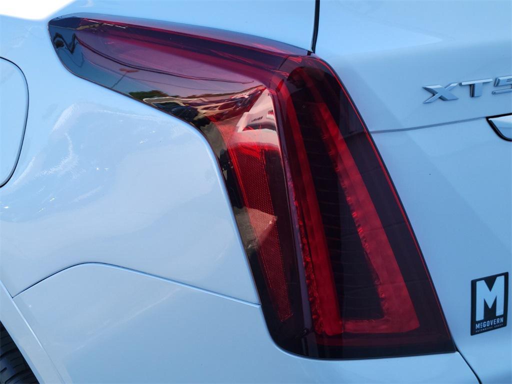 used 2023 Cadillac XT5 car, priced at $34,888