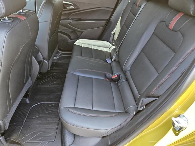 new 2025 Chevrolet Trax car, priced at $25,850