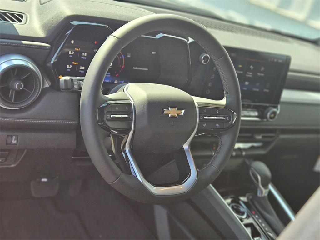new 2025 Chevrolet Colorado car, priced at $40,610