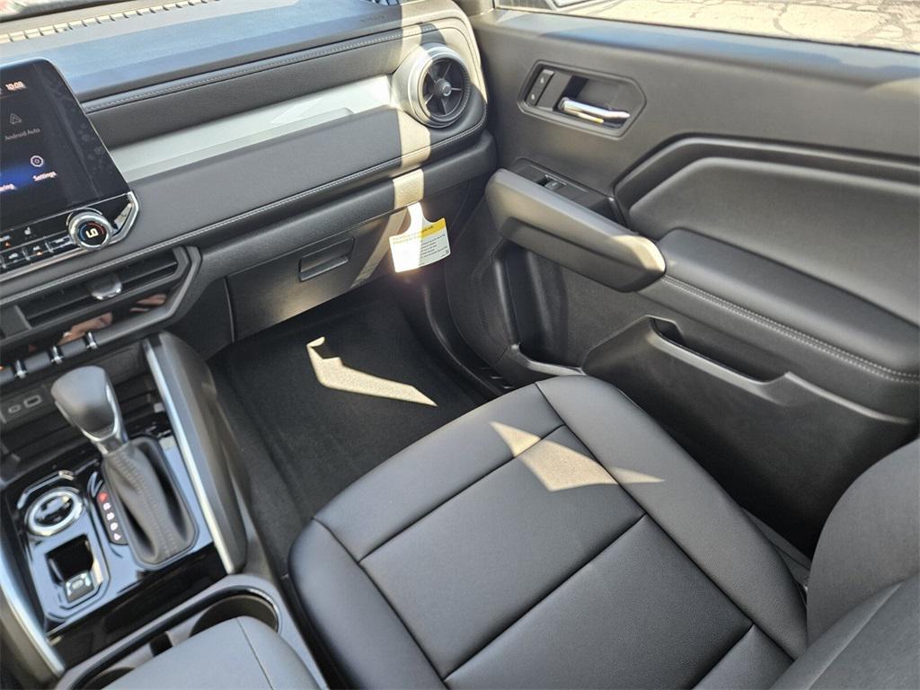new 2025 Chevrolet Colorado car, priced at $40,610