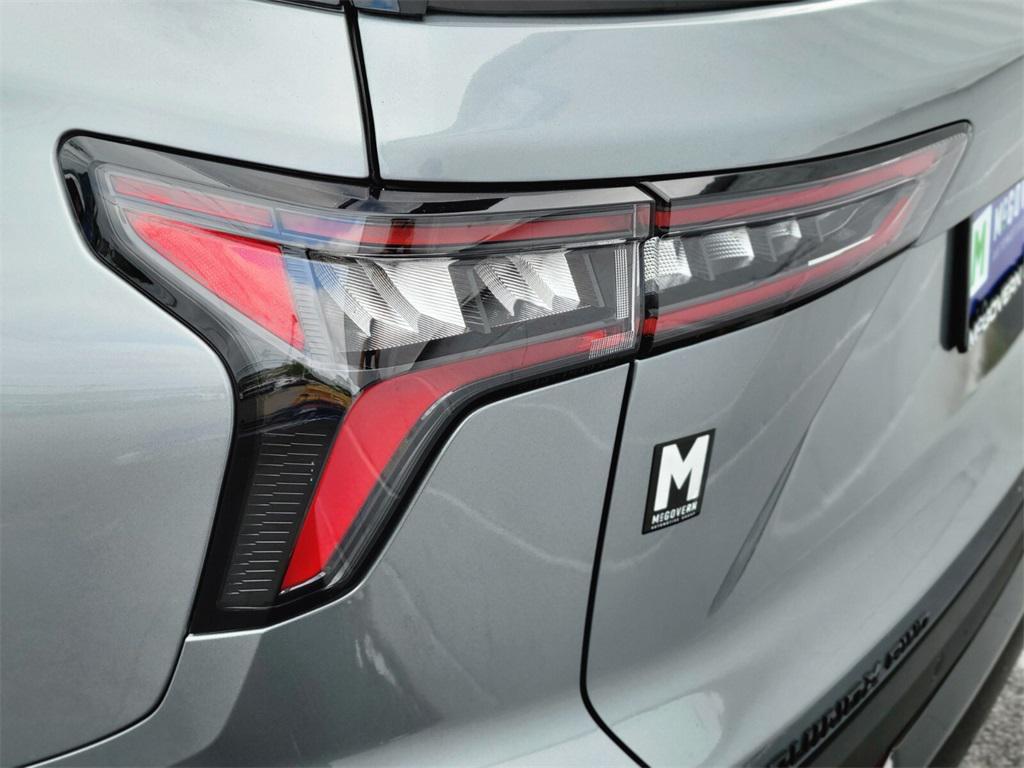 used 2025 Chevrolet Equinox car, priced at $36,888