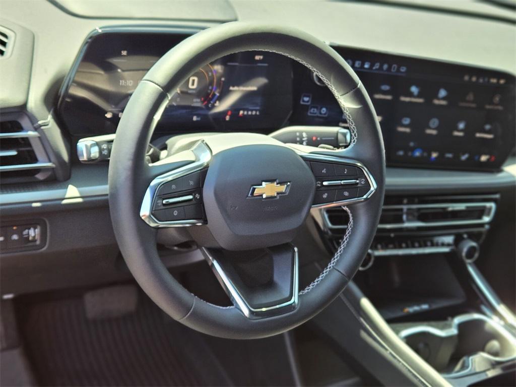 new 2025 Chevrolet Traverse car, priced at $46,030