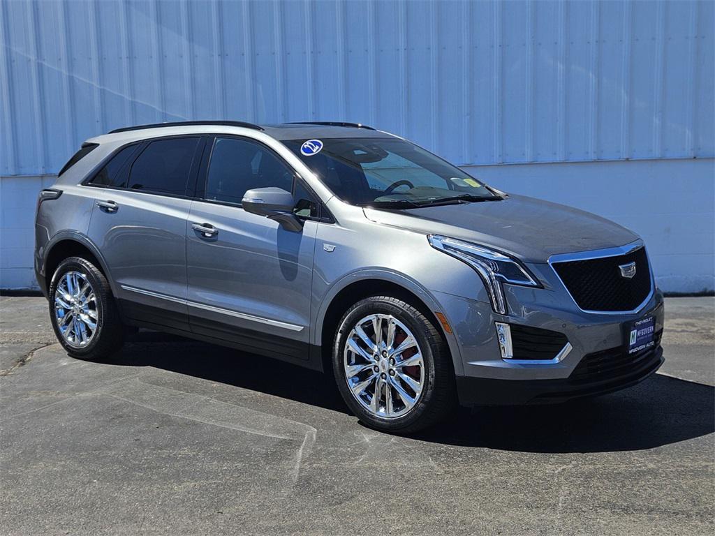 used 2022 Cadillac XT5 car, priced at $39,588