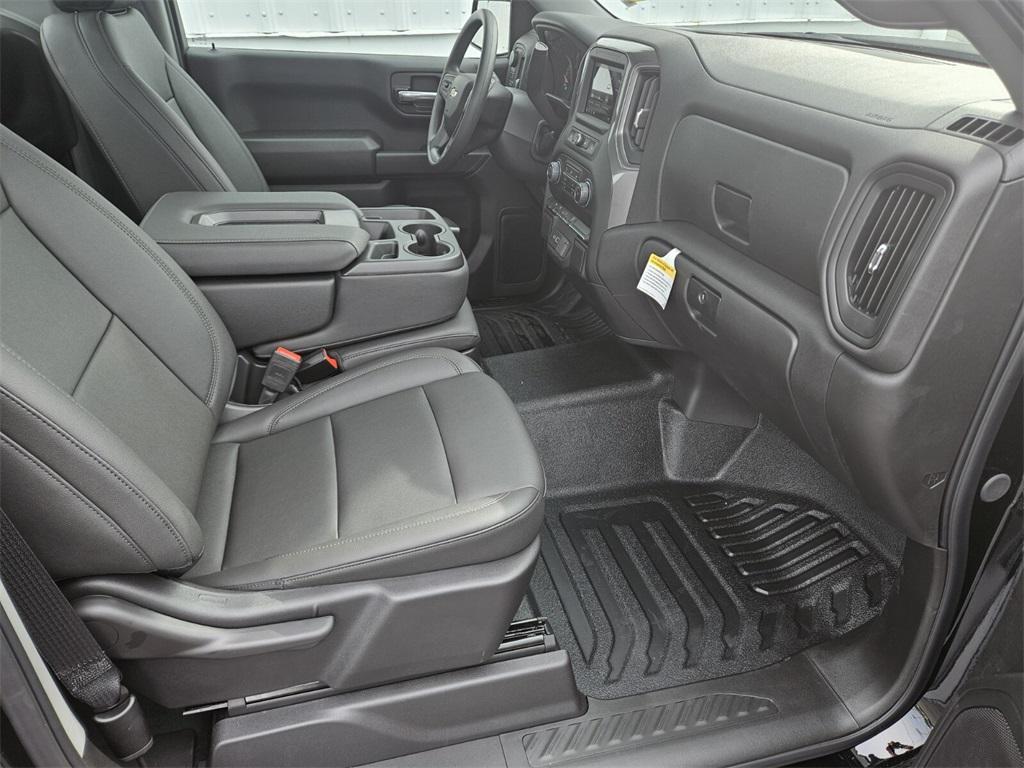 new 2025 Chevrolet Silverado 1500 car, priced at $40,930
