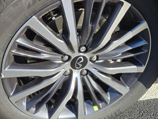 new 2025 INFINITI QX60 car, priced at $70,015