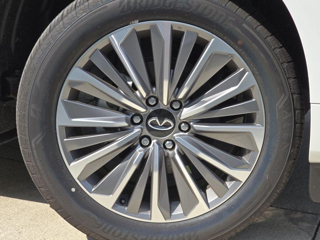 new 2025 INFINITI QX80 car, priced at $96,402