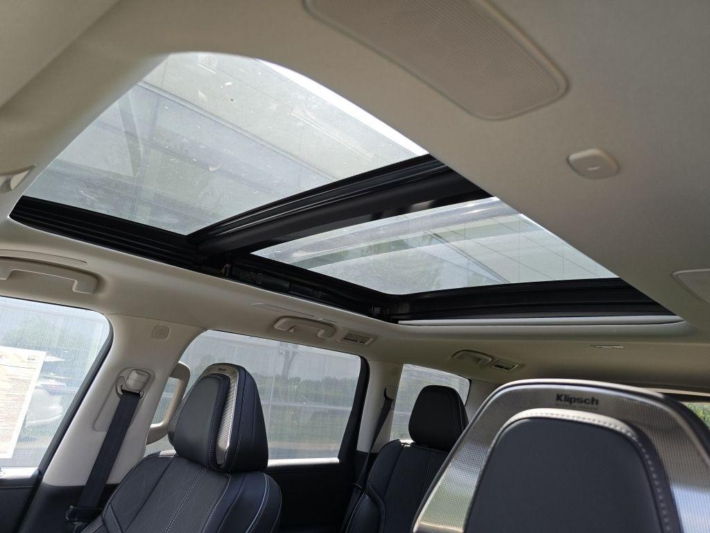 new 2025 INFINITI QX80 car, priced at $96,402