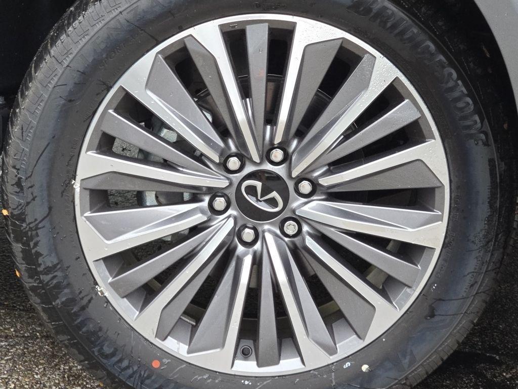 new 2025 INFINITI QX80 car, priced at $89,701