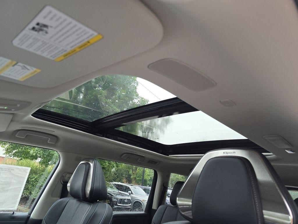 new 2025 INFINITI QX80 car, priced at $89,701